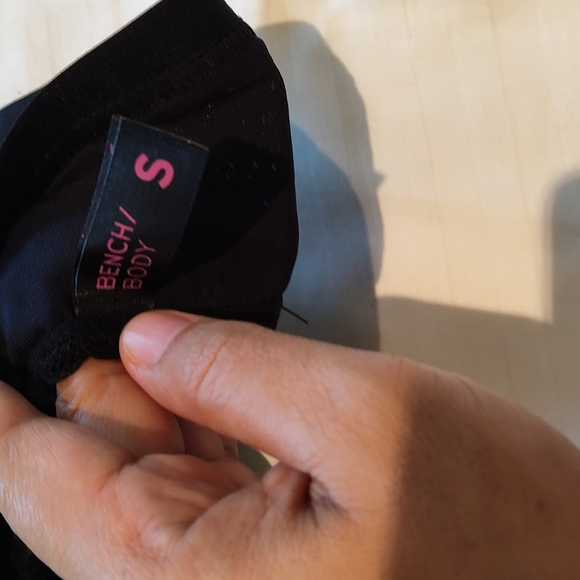 Lingerie - Picture 2 of 4